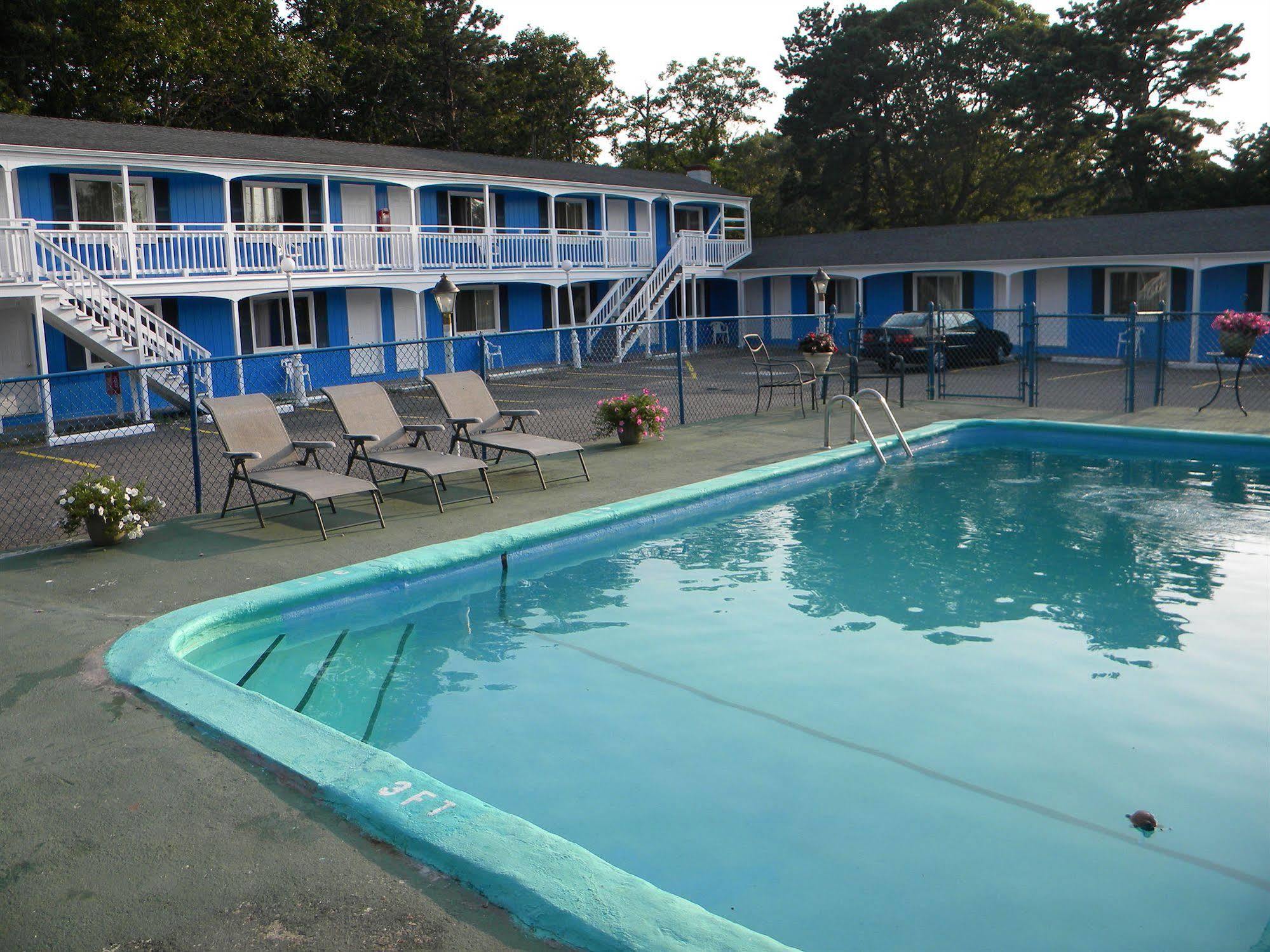 Oceanside Motel Денис Порт Екстериор снимка
